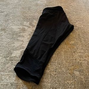 Lululemon black capri Leggings - size 10
